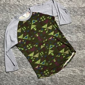 SOLD🌈LuLaRoe Randy Gray & Green T Shirt